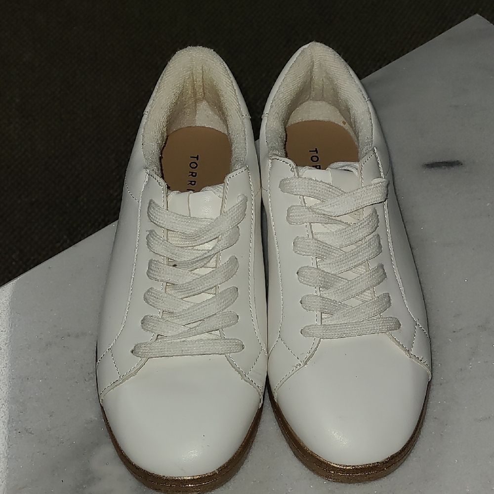 Torrid Cream Lace-Up Sneakers